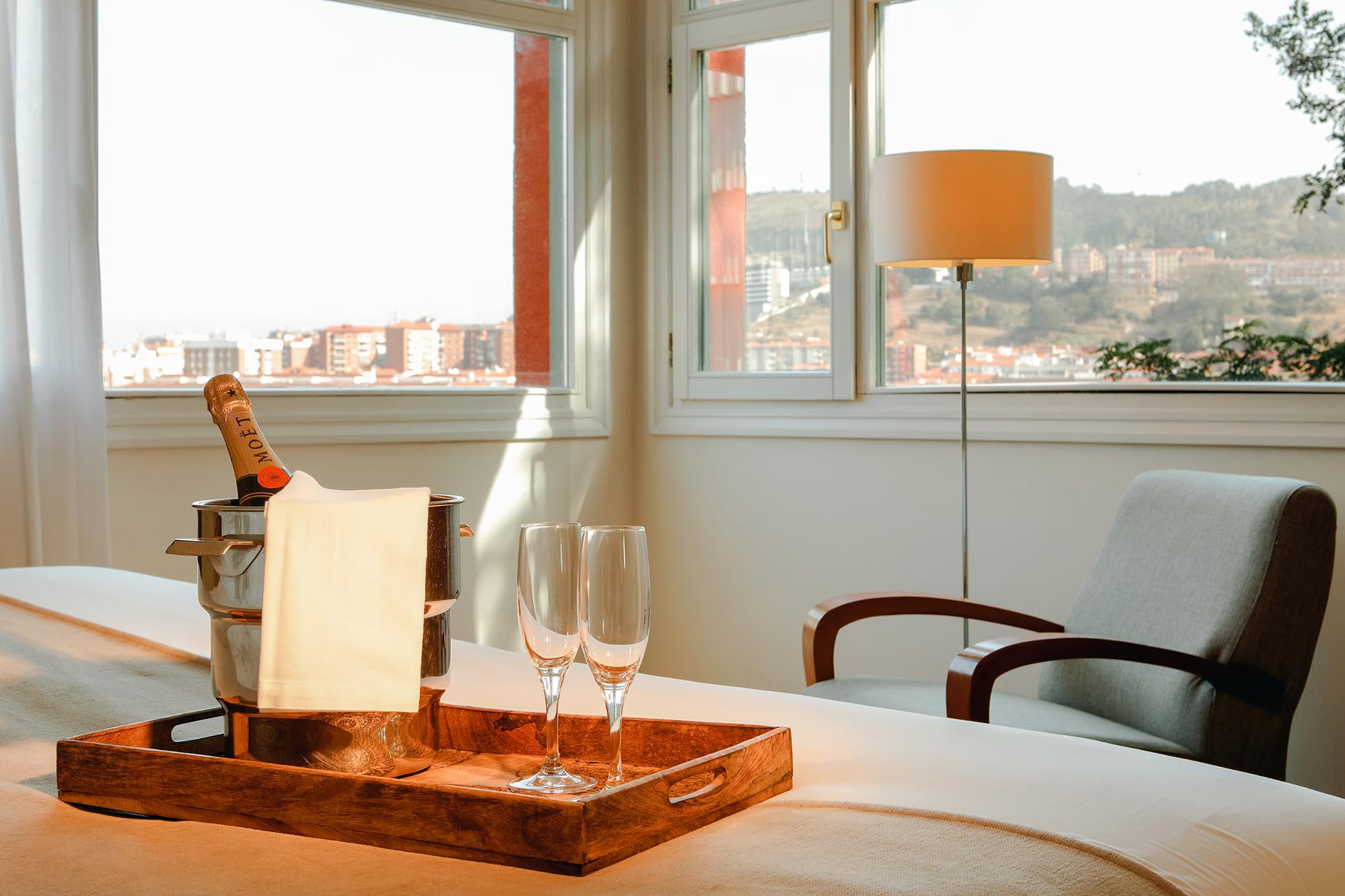 Abba Euskalduna Hotel Билбао Екстериор снимка