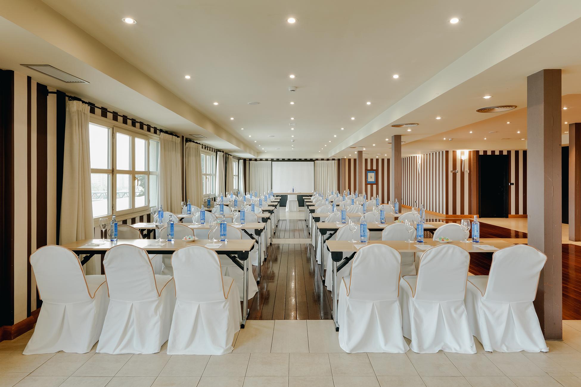 Abba Euskalduna Hotel Билбао Екстериор снимка