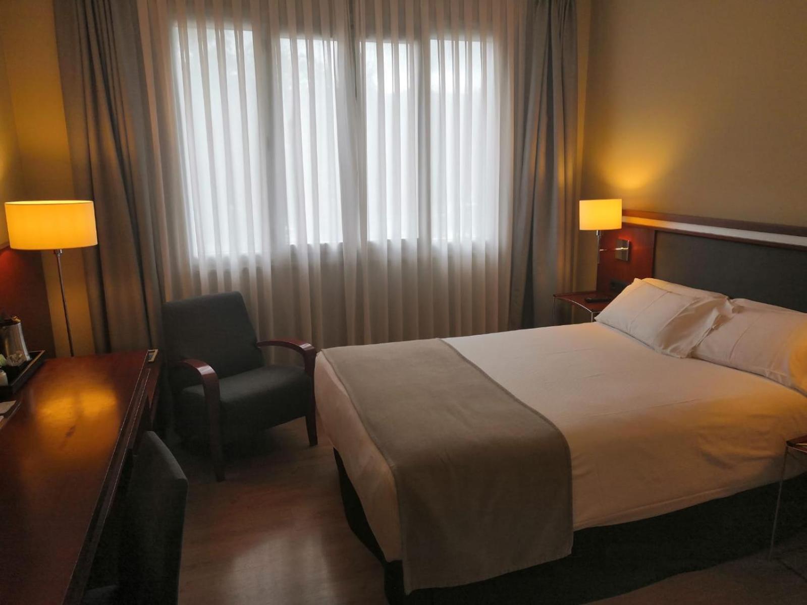 Abba Euskalduna Hotel Билбао Екстериор снимка